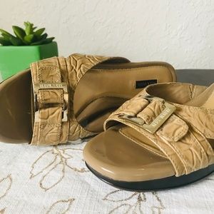 Alex Marie Calina Silver Logo Buckle Beige 7.5